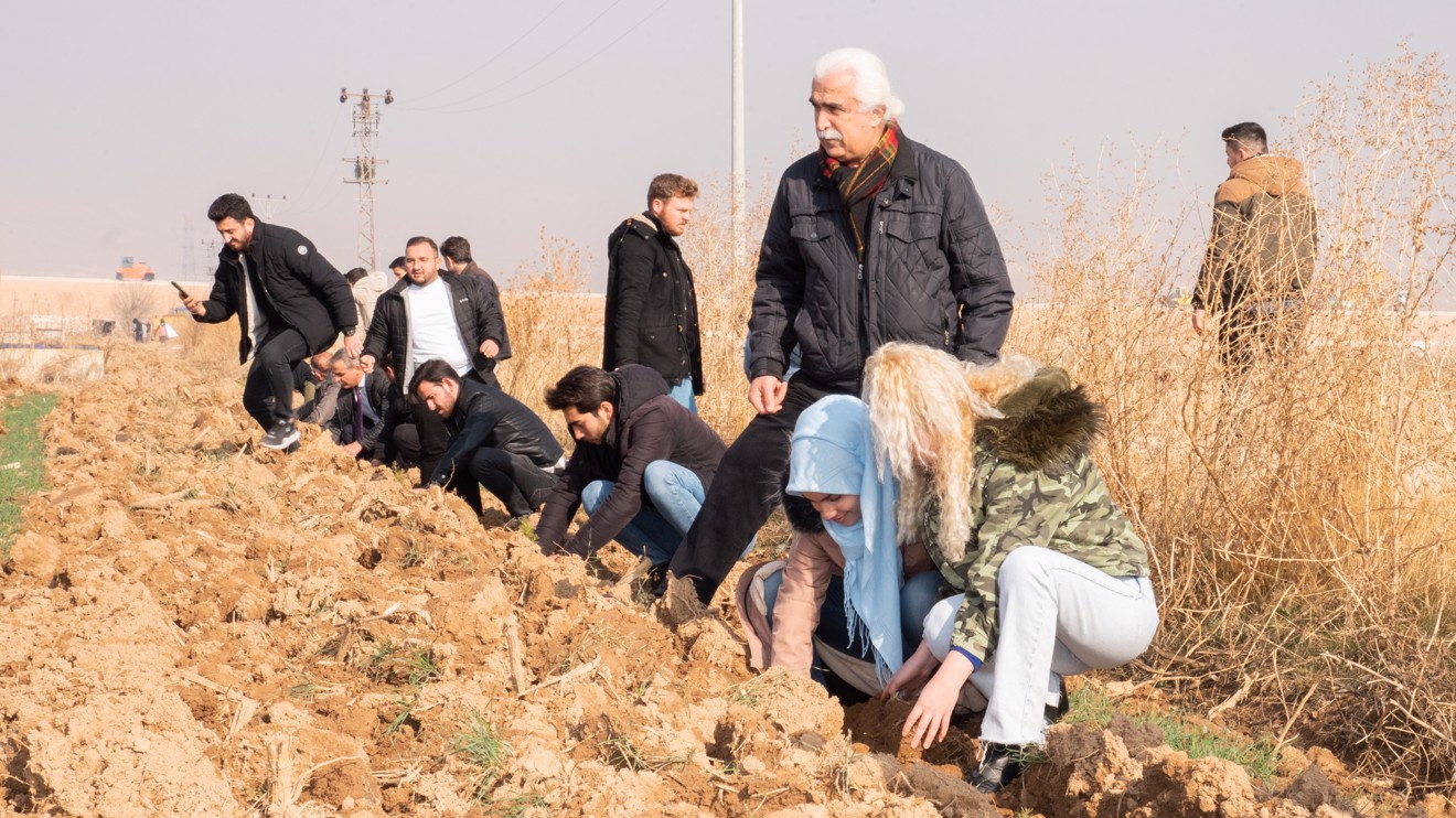 Selçuk Üniversitesi Sarıcalar Araştırma ve Uygulama Çiftliğinde 12 bin fidan dikildi